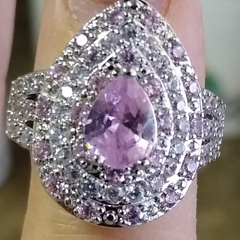 COPY - NWT PINK & WHITE SAPHIRE RING
